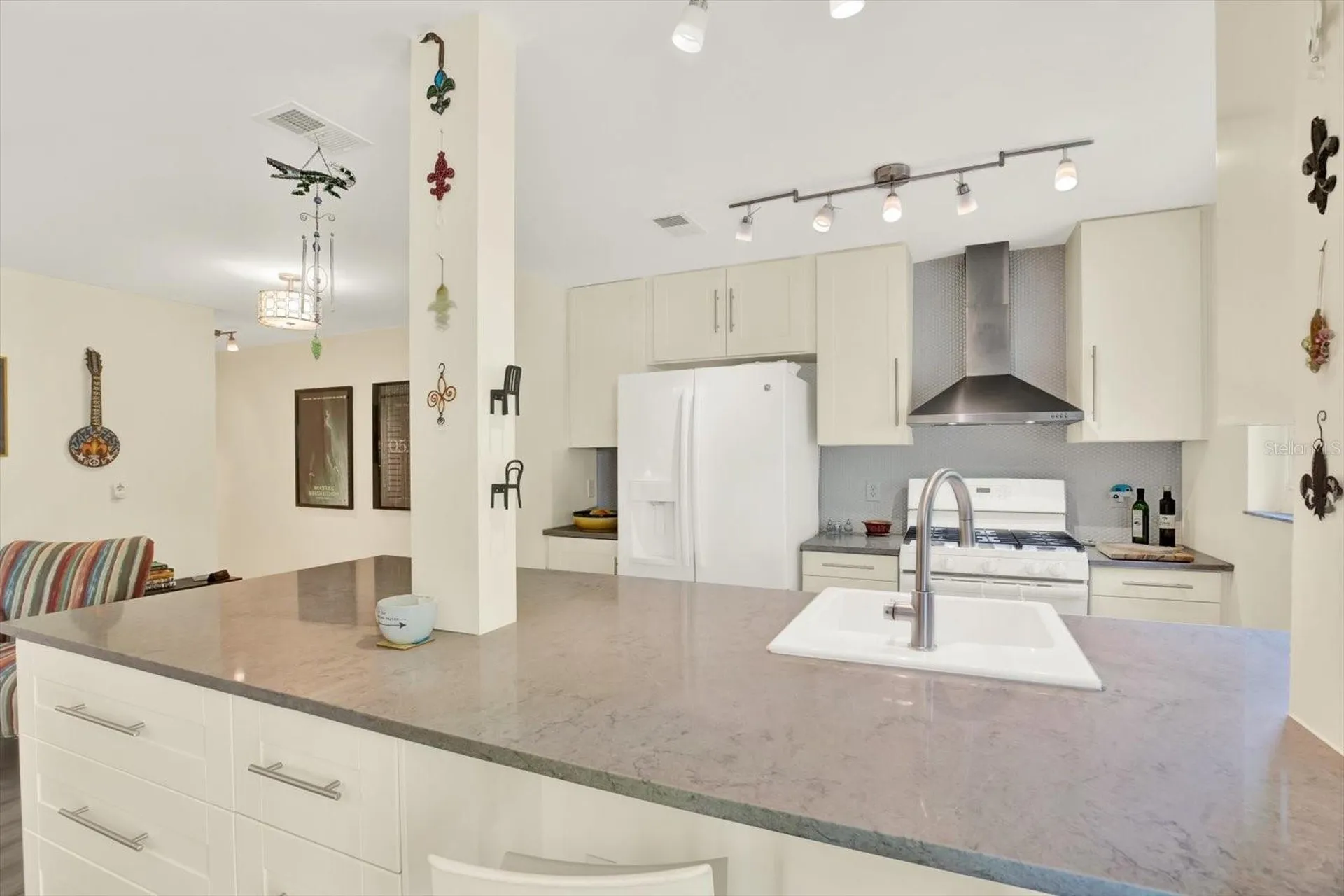 5980 Terrace Park Drive N St Petersburg FL 33709