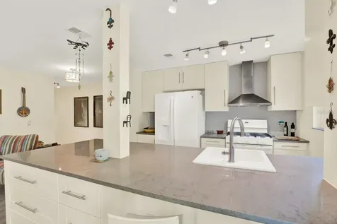 5980 Terrace Park Drive N St Petersburg FL 33709