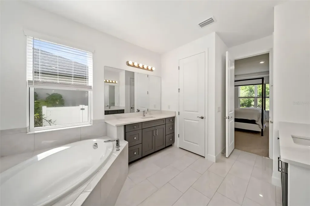 4520 Pond Brook Court Lakewood Ranch FL 34211