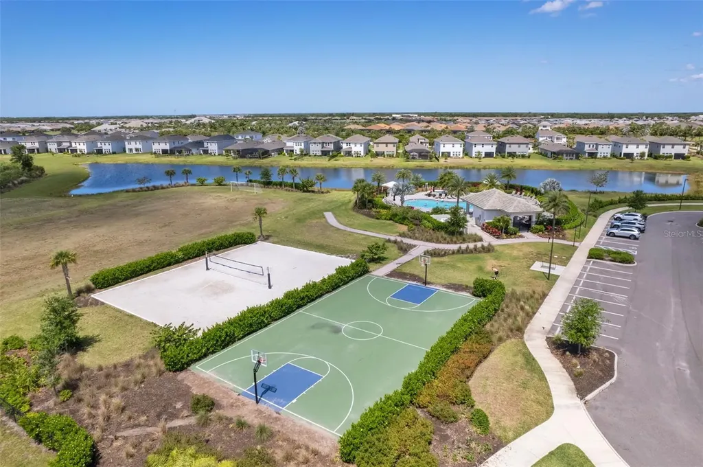 4520 Pond Brook Court Lakewood Ranch FL 34211