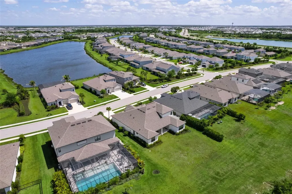 4520 Pond Brook Court Lakewood Ranch FL 34211