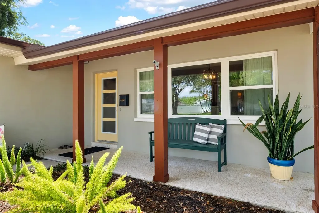 1100 36th Avenue NE St Petersburg FL 33704