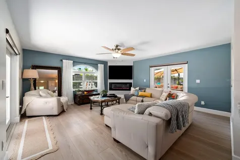 1100 36th Avenue NE St Petersburg FL 33704
