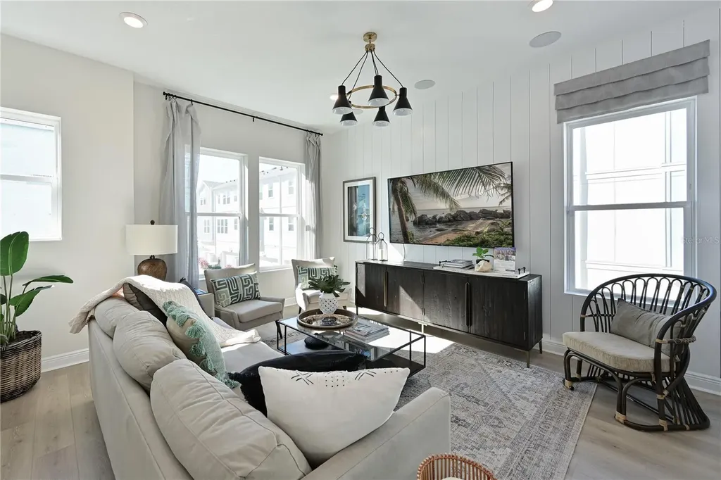 2451 Mangum Court Sarasota FL 34237