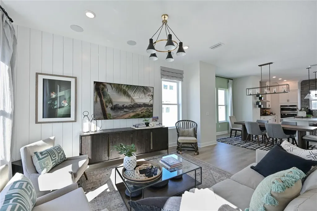 2451 Mangum Court Sarasota FL 34237