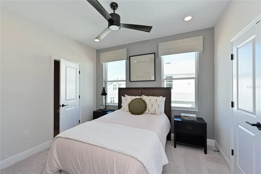 2451 Mangum Court Sarasota FL 34237