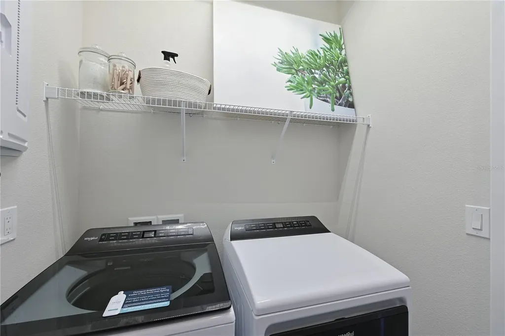 2451 Mangum Court Sarasota FL 34237
