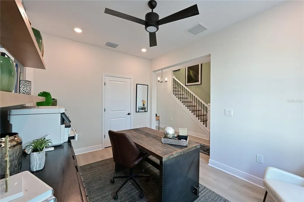 2451 Mangum Court Sarasota FL 34237