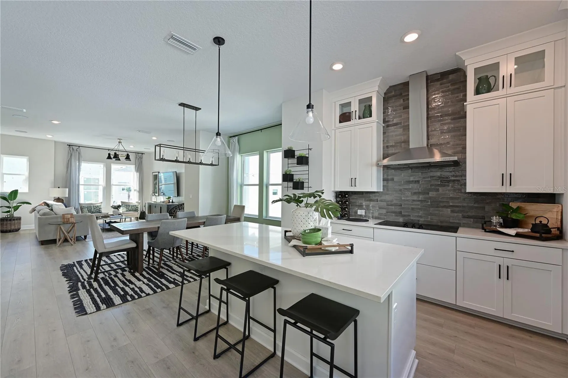 2451 Mangum Court Sarasota FL 34237