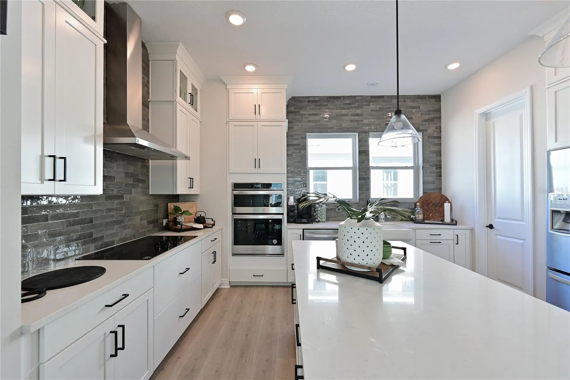 2451 Mangum Court Sarasota FL 34237