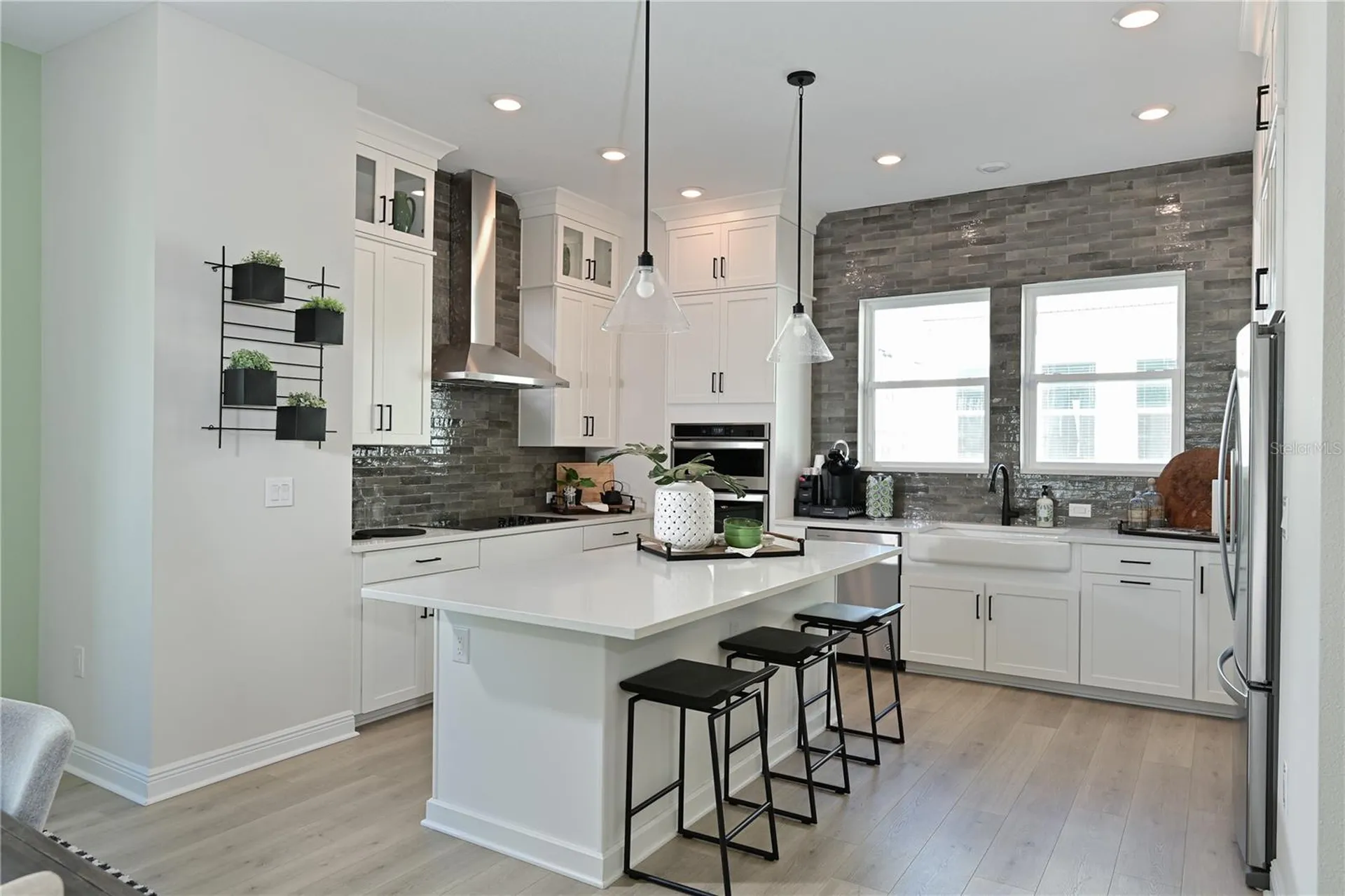 2451 Mangum Court Sarasota FL 34237