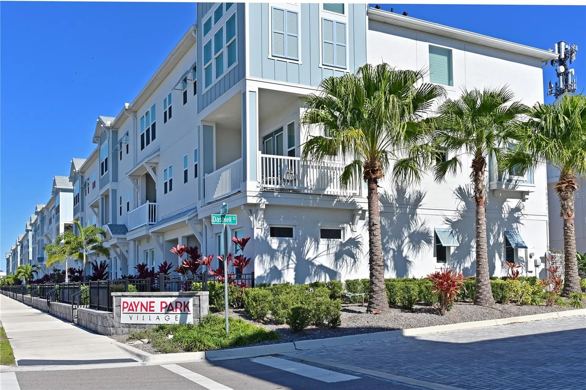 2451 Mangum Court Sarasota FL 34237