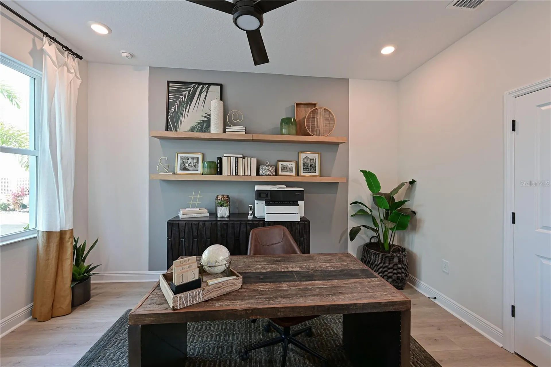2451 Mangum Court Sarasota FL 34237