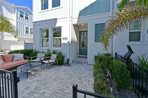 2451 Mangum Court Sarasota FL 34237