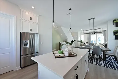 2451 Mangum Court Sarasota FL 34237