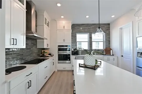 2451 Mangum Court Sarasota FL 34237