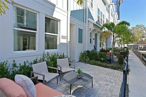 2451 Mangum Court Sarasota FL 34237