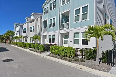 2451 Mangum Court Sarasota FL 34237