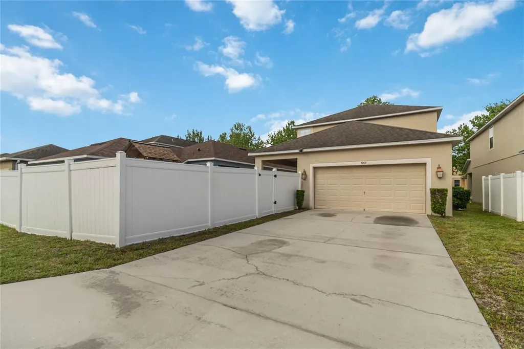 3209 Bayflower Avenue St Cloud FL 34773