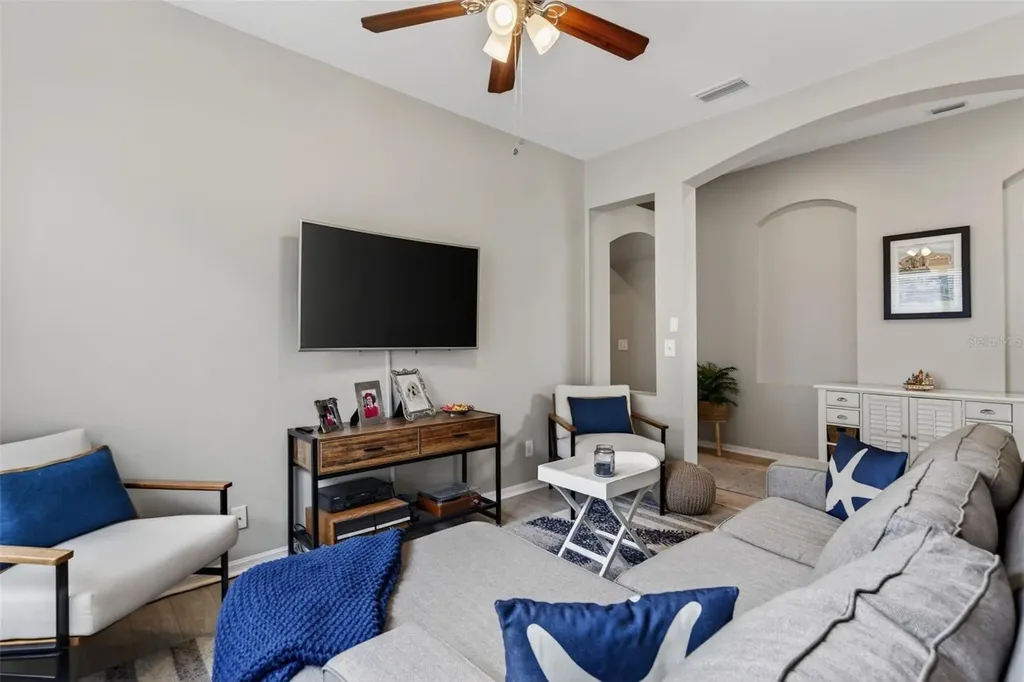 408 Delwood Breck Street Ruskin FL 33570
