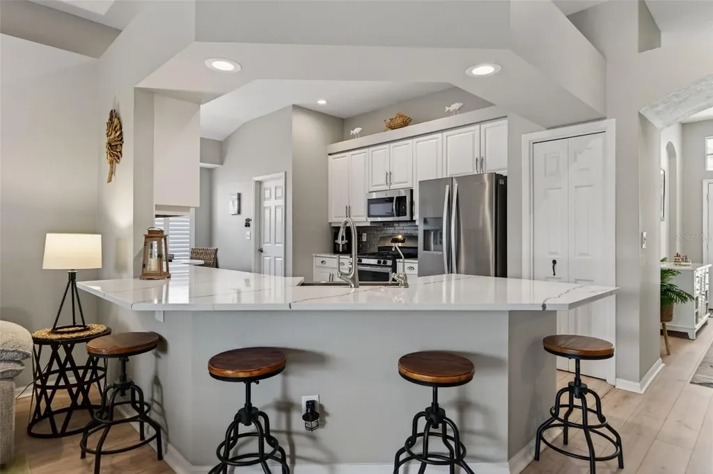 408 Delwood Breck Street Ruskin FL 33570