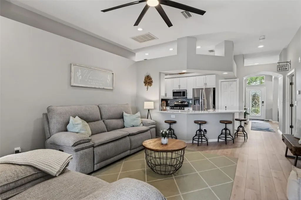 408 Delwood Breck Street Ruskin FL 33570