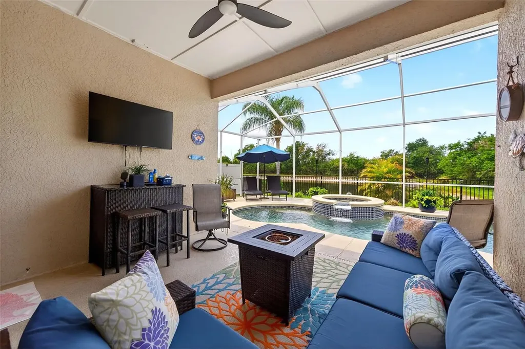 408 Delwood Breck Street Ruskin FL 33570