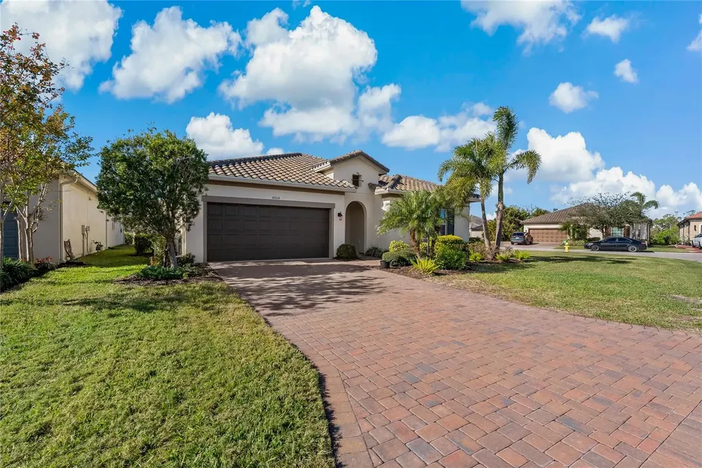 4604 Tobermory Way Bradenton FL 34211