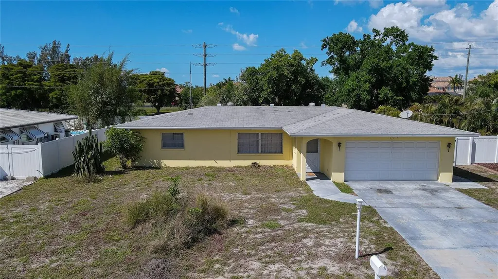 9215 Kingston Road Bradenton FL 34210