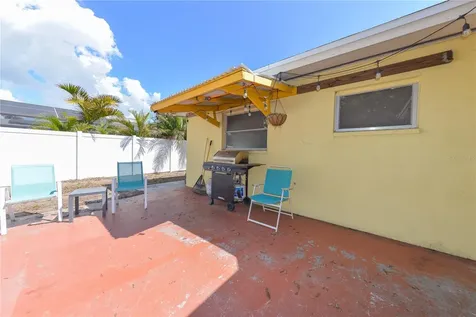 9215 Kingston Road Bradenton FL 34210
