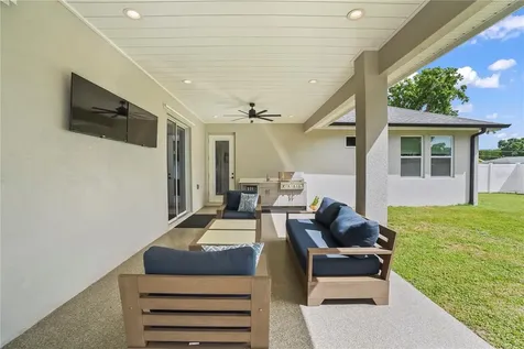 2115 N Lincoln Avenue Tampa FL 33607