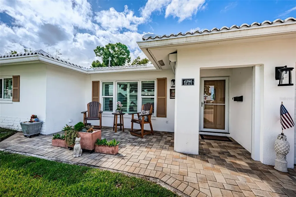 4286 96th Avenue N Pinellas Park FL 33782
