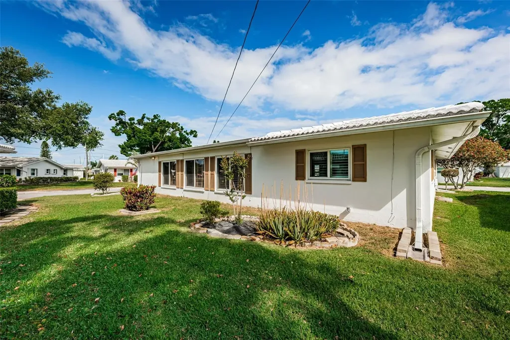 4286 96th Avenue N Pinellas Park FL 33782