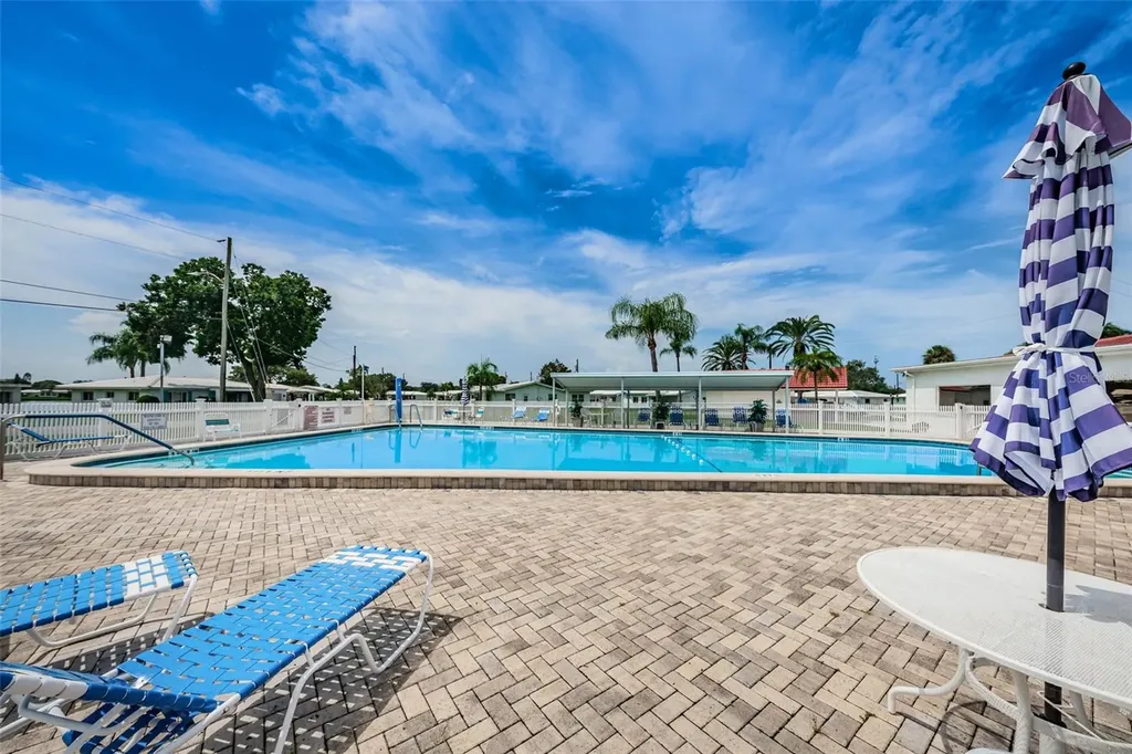 4286 96th Avenue N Pinellas Park FL 33782