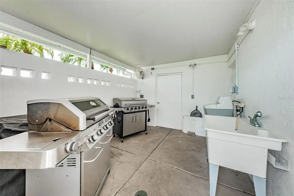 4286 96th Avenue N Pinellas Park FL 33782