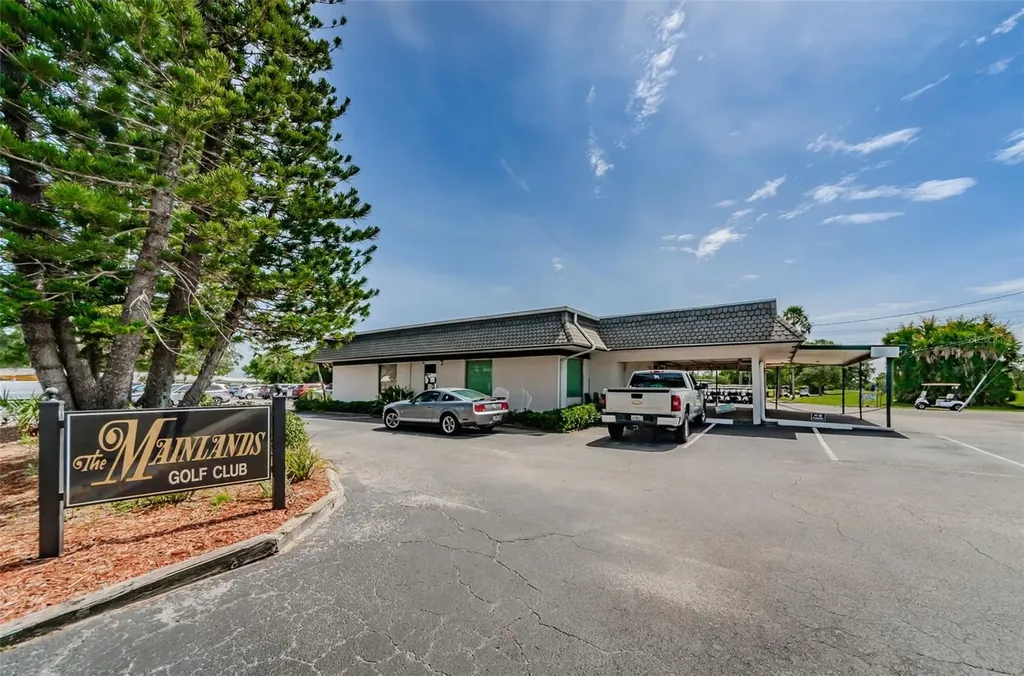 4286 96th Avenue N Pinellas Park FL 33782