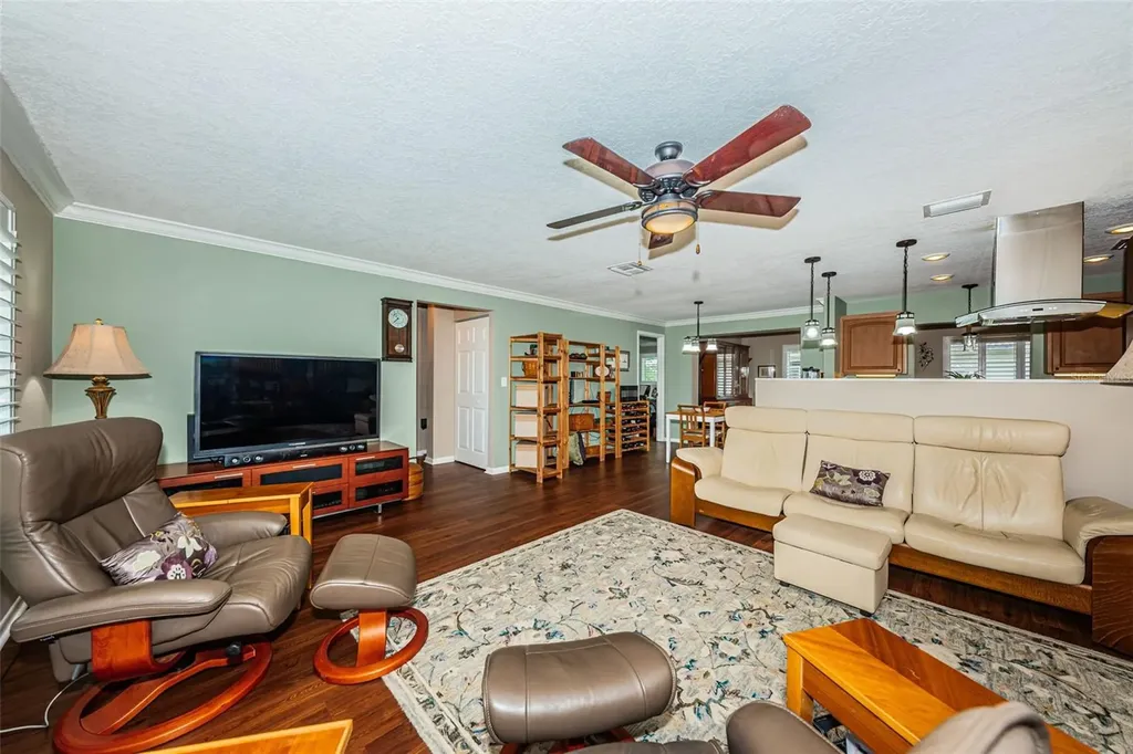 4286 96th Avenue N Pinellas Park FL 33782