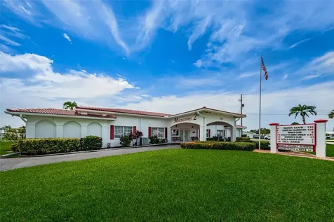 4286 96th Avenue N Pinellas Park FL 33782
