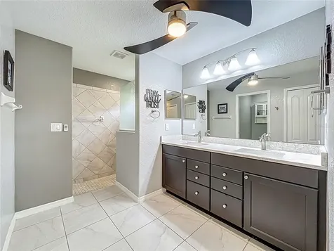 27327 Roanoke Drive Leesburg FL 34748