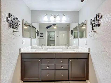 27327 Roanoke Drive Leesburg FL 34748