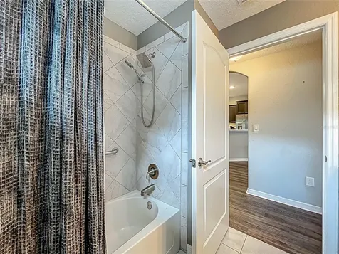 27327 Roanoke Drive Leesburg FL 34748