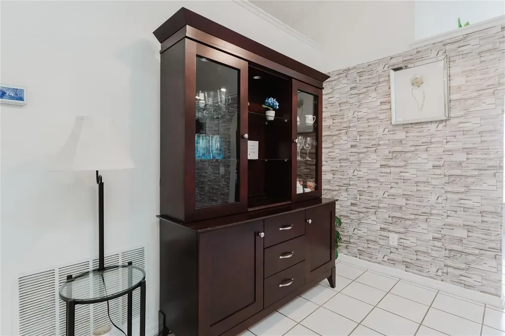 8859 Fort Jefferson Boulevard Orlando FL 32822