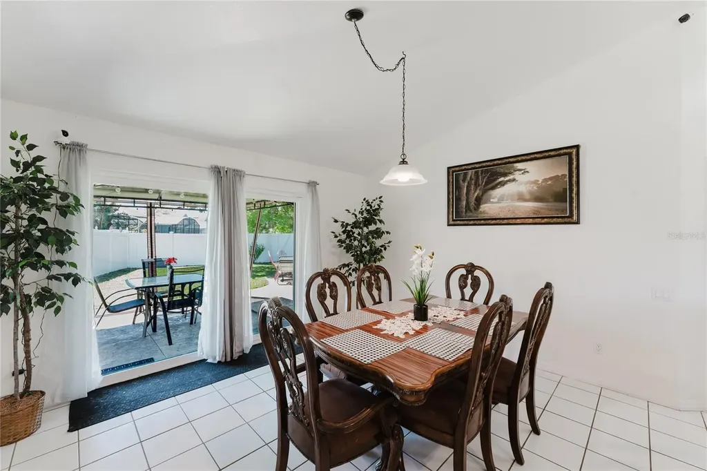 8859 Fort Jefferson Boulevard Orlando FL 32822