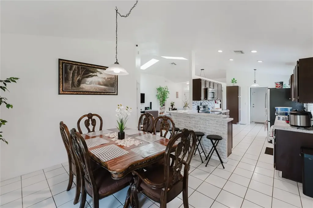 8859 Fort Jefferson Boulevard Orlando FL 32822