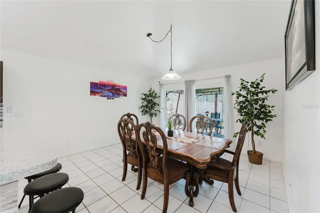8859 Fort Jefferson Boulevard Orlando FL 32822