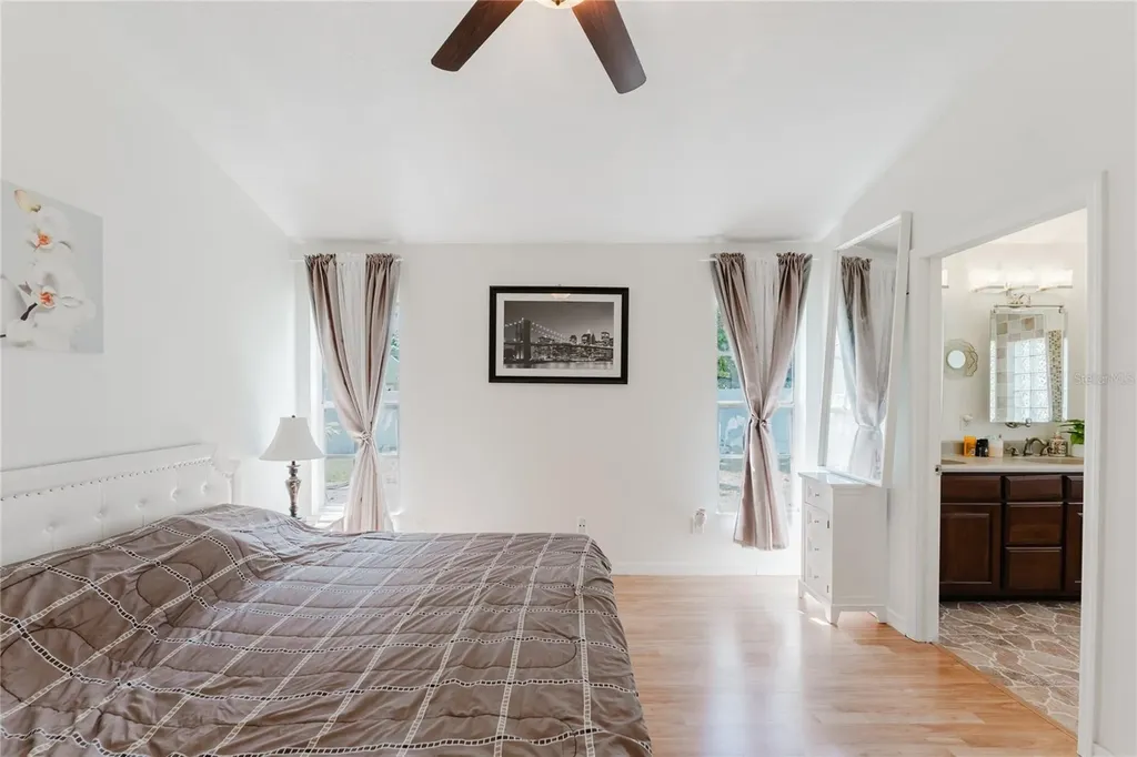 8859 Fort Jefferson Boulevard Orlando FL 32822
