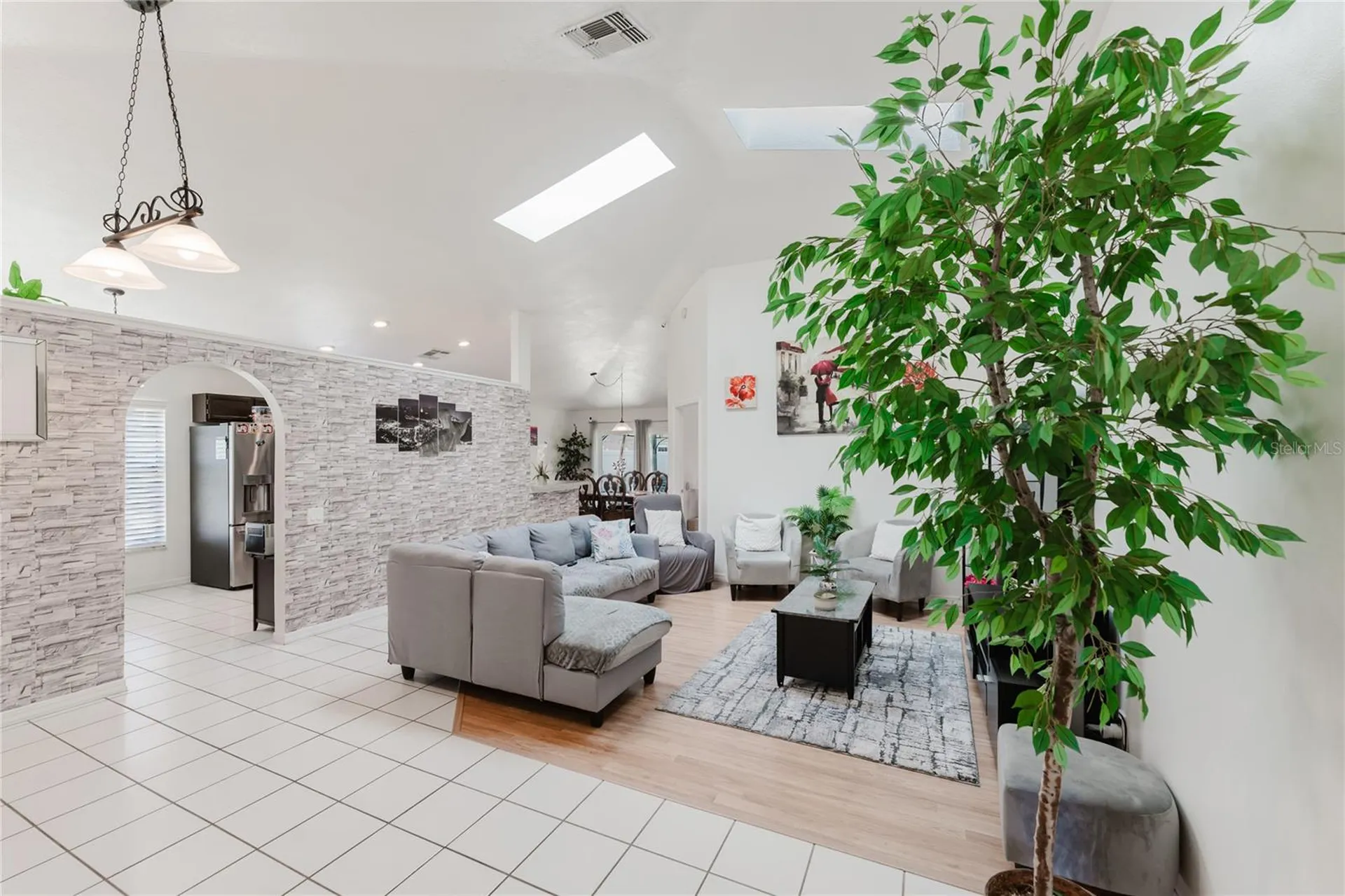 8859 Fort Jefferson Boulevard Orlando FL 32822