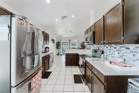 8859 Fort Jefferson Boulevard Orlando FL 32822