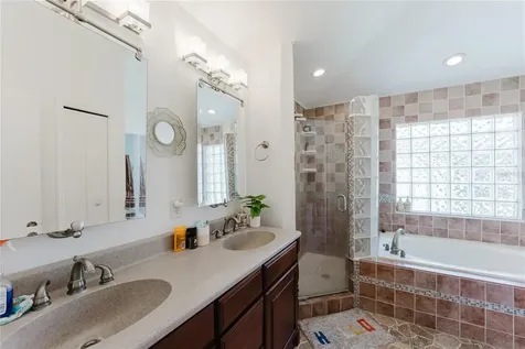 8859 Fort Jefferson Boulevard Orlando FL 32822