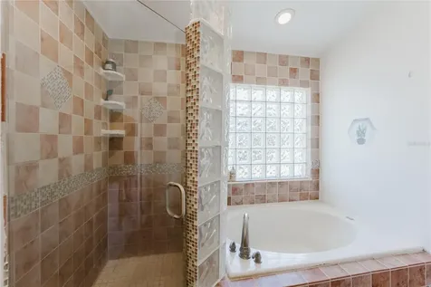 8859 Fort Jefferson Boulevard Orlando FL 32822